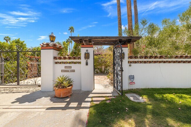 Photo - 435 W Veredasur