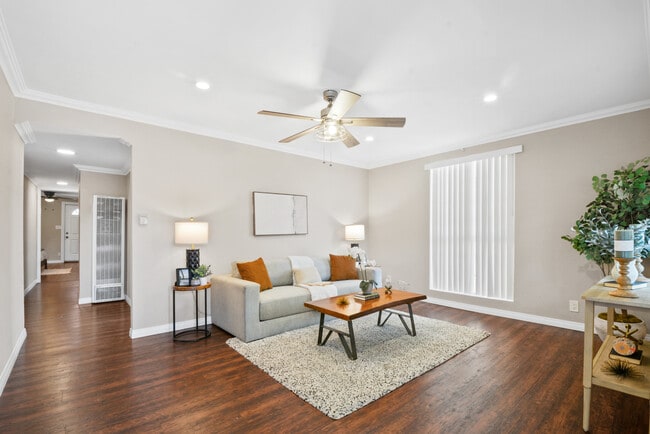 Photo - 13439 Roselle Ave