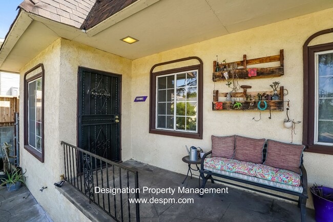 Photo - Roy Unit 6212 Roy St