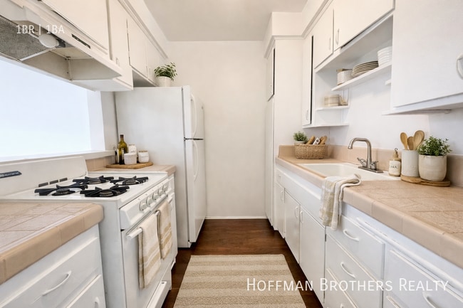 Photo - 7171 Lexington Ave Unit 9