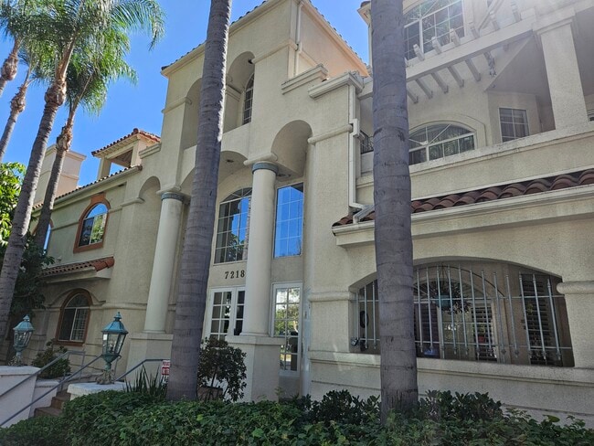 Photo - 7218 Hillside Ave Unit 307