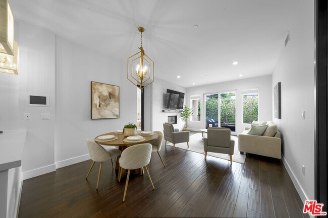 Building Photo - 1318 S Roxbury Dr Unit 219