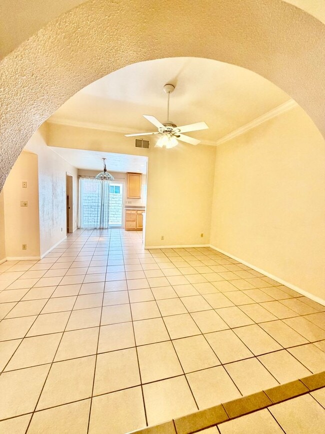 Photo - 228 Eagleview Pl