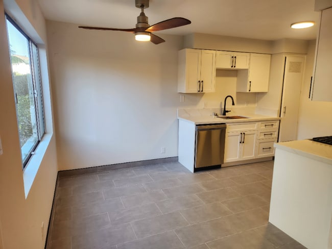 Photo - 1442 Stanford St Unit D