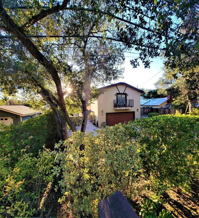 Building Photo - 2177 Maricopa Hwy Unit Apartment