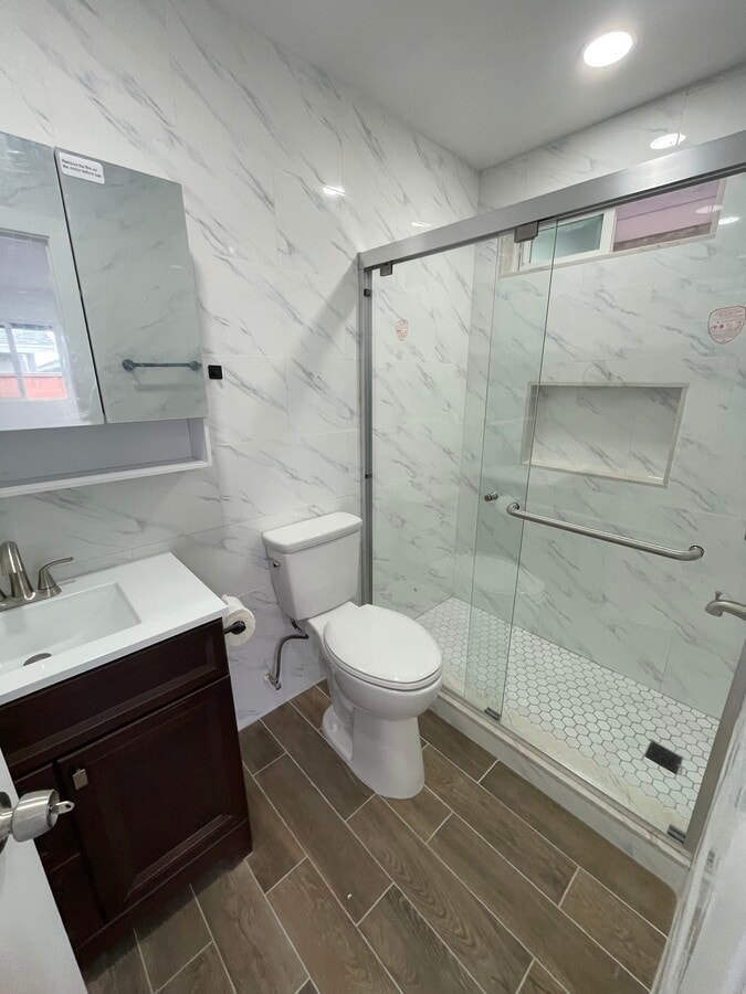 Photo - 16708 Lawnwood St