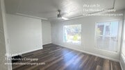 Photo - 3864 45th St