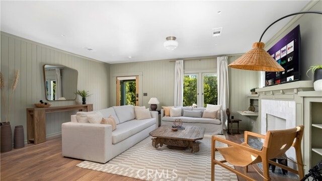 Photo - 1351 Seward St