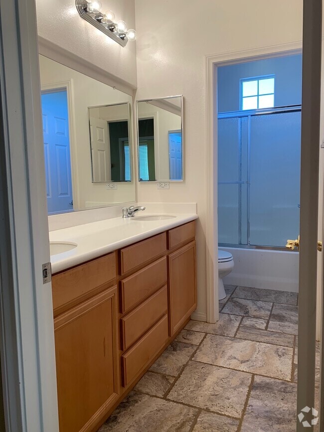 Building Photo - 84126 Canzone Dr Rental