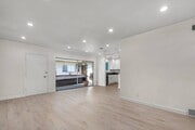 Photo - Stunning 2+2 in a mid-century complex Unit 15