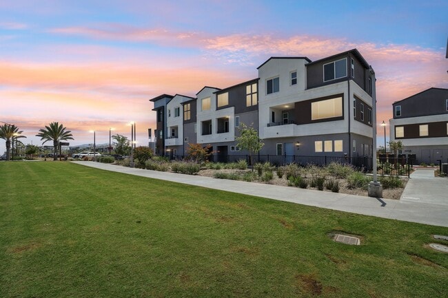 Axis at Millenia - Axis at Millenia Townhomes