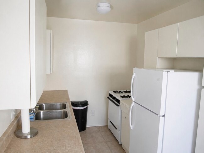 Photo - 6717 Fulton Ave Unit 2