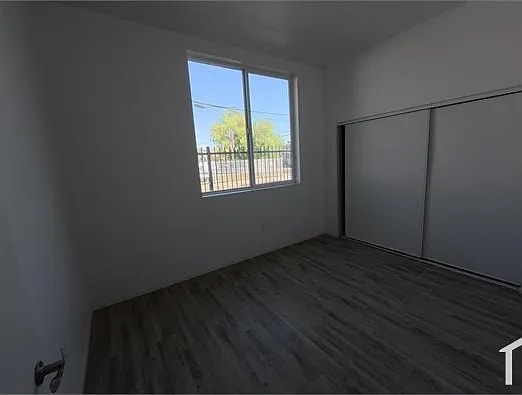 Photo - 10501 Wilmington Ave Unit 5