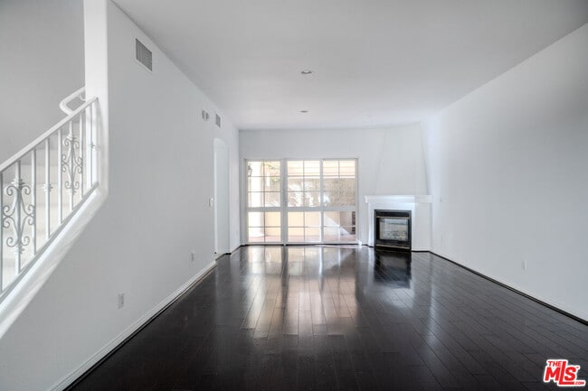 Photo - 851 N San Vicente Blvd Unit 115