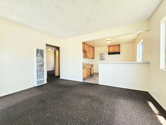 Building Photo - Charming and affordable 2-bedroom, 1-bath ... Rental