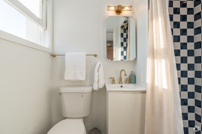 Studio - 182SF - Bathroom - The Arts