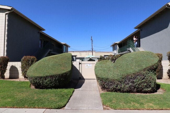 Photo - 2227 E Westport Dr Unit 2