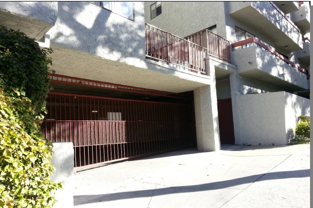 Building - 888 Hilgard