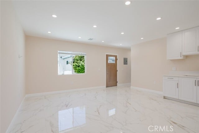 Photo - 6550 Beeman Ave