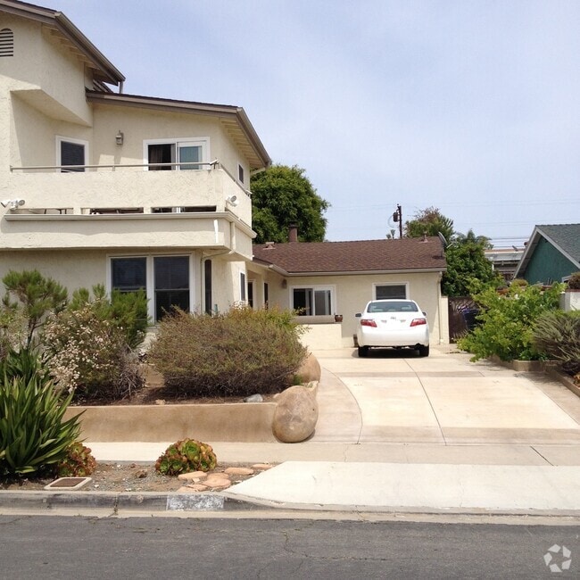 Building Photo - Gorgeous Four Bedroom Clairemont Mesa Home!