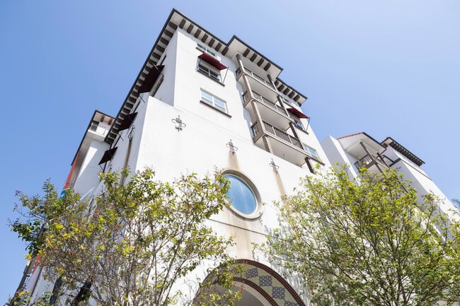Photo - Bonnie Brae Apartments