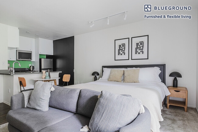 Photo - 3690 Barham Blvd Unit FL3-ID1272