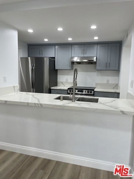 Photo - 600 W 9th St