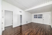 1BR, 1BA - 604SF - Living Room - 4115 Palmwood