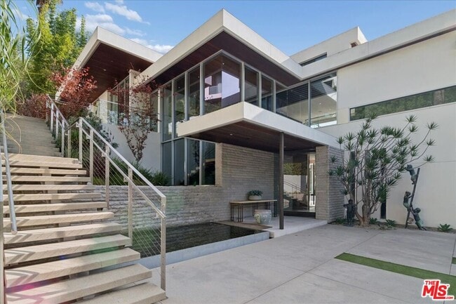 Photo - 1232 Sunset Plaza Dr