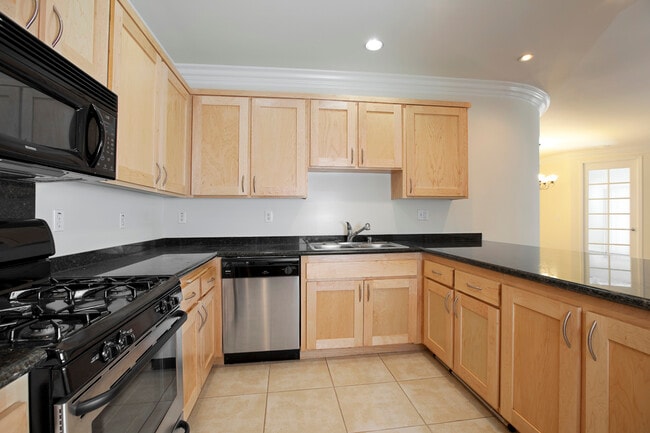 Photo - 12745 Moorpark St Unit 302