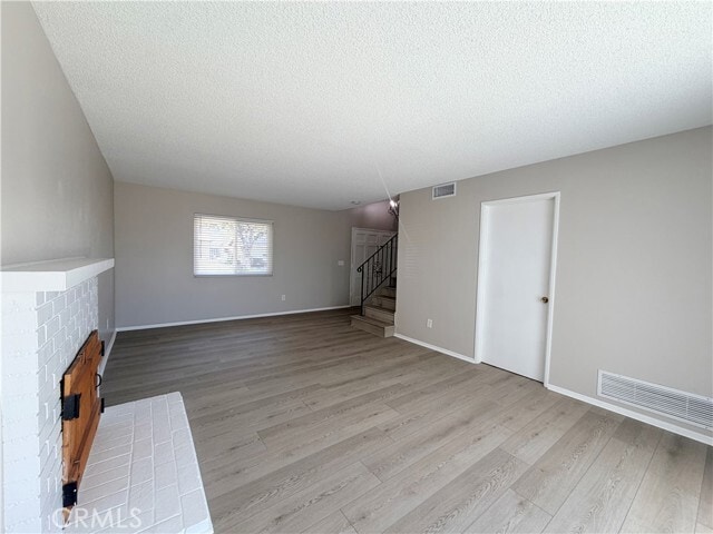 Photo - 1194 E Eddington St