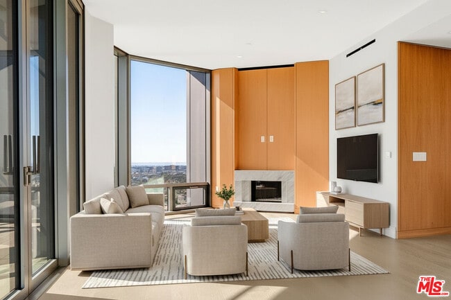 Building Photo - 211 Elm Ct Unit 16B