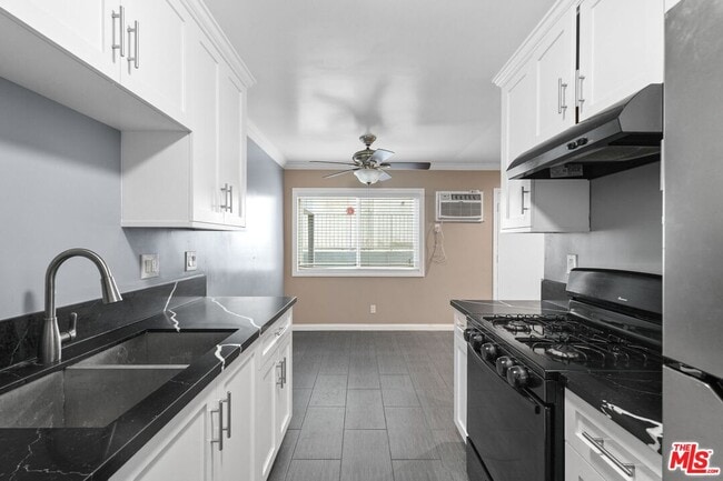 Photo - 1939 Selby Ave Unit 2