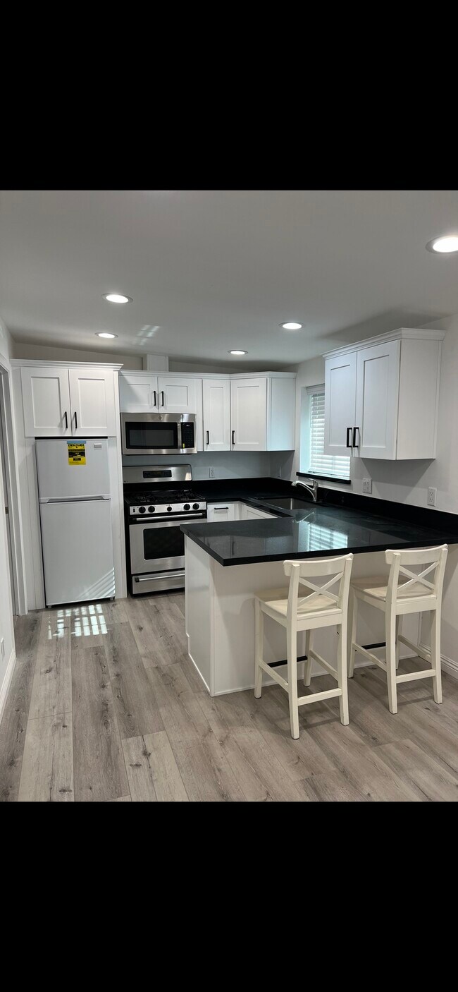 Photo - 10348 Petit Ave