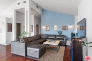 Photo - 2464 Glyndon Ave