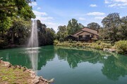 Photo - Resort-Style 2-Bed, 2-Bath Condo with Lake...