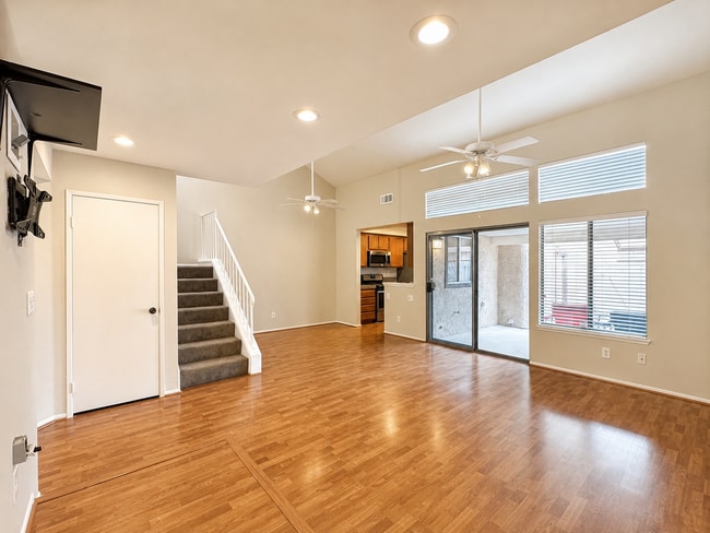 Photo - Beautiful 2 Bedroom Condo with fresh paint, flooring for Rent