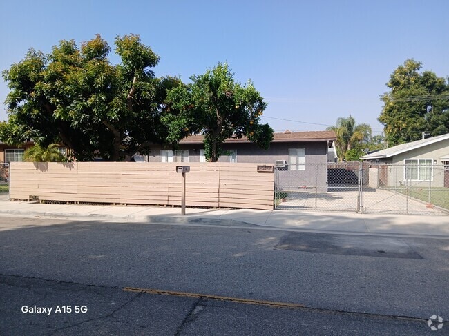 Building Photo - 15450 Country Club Dr Rental