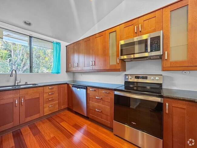 Building Photo - Beautiful 3B/2.5BA in Carlsbad! Rental