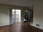 Patio - 2016 Ruhland Ave Unit # A