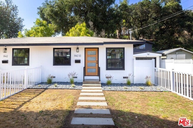 Building Photo - 1942 Chickasaw Ave Rental