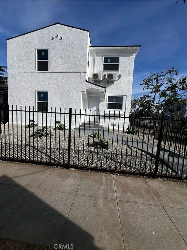 Photo - 1125 W 43rd St Condo Unit 1125