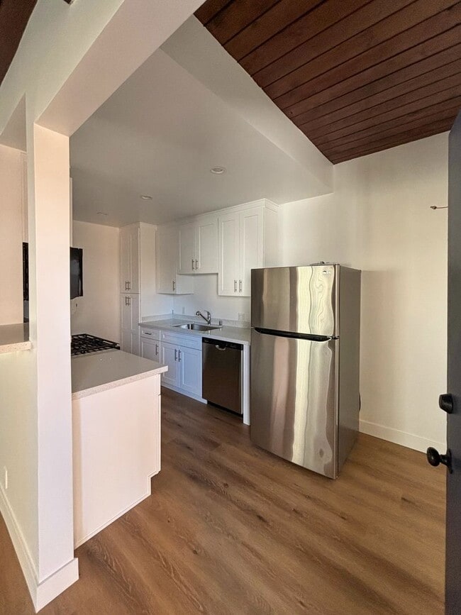 Photo - 116 N Helberta Ave