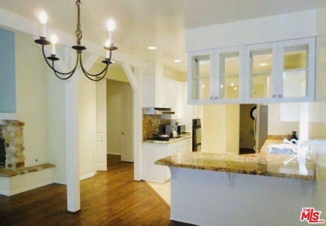 Photo - 818 N Beverly Glen Blvd