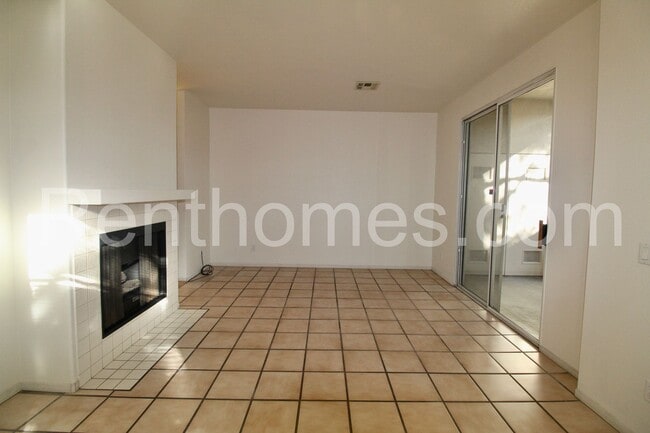 Photo - 10921 Sabre Hill Dr Unit 373