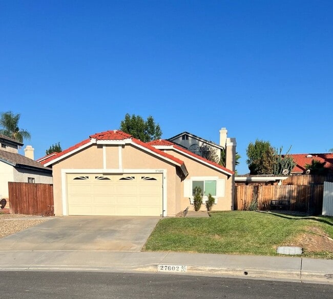 Building Photo - Move-In Ready 2 Bed/2 Bath Home in Menifee...
