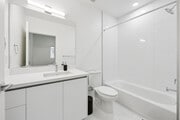 5BR, 5BA - Unit 104 - Bathroom - 626 N Wilton Pl