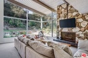Photo - 2436 Arbutus Dr House