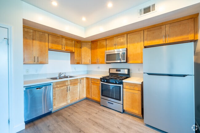 Building Photo - 7118 Amigo Casa