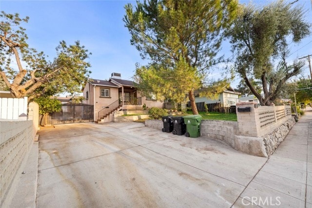 Building Photo - 10554 Plainview Ave